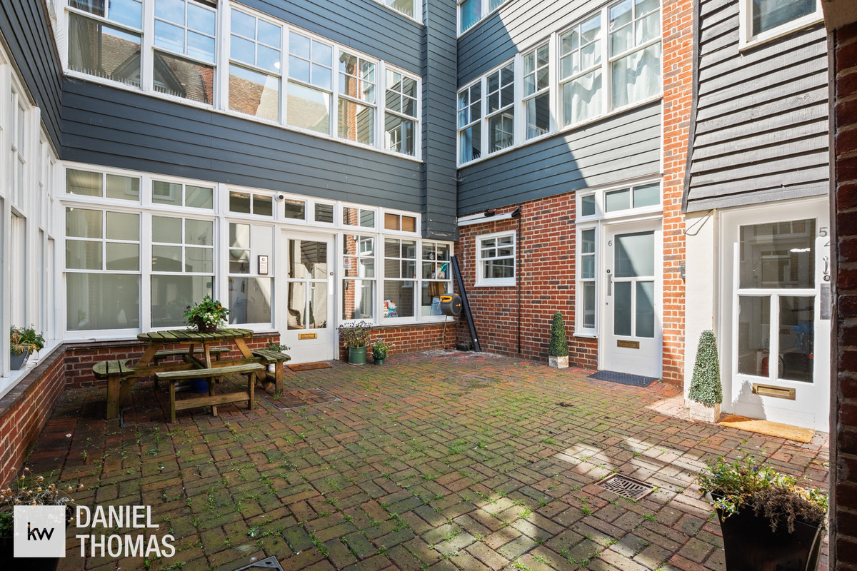 King Harold Court, Waltham Abbey, EN9, photo 11