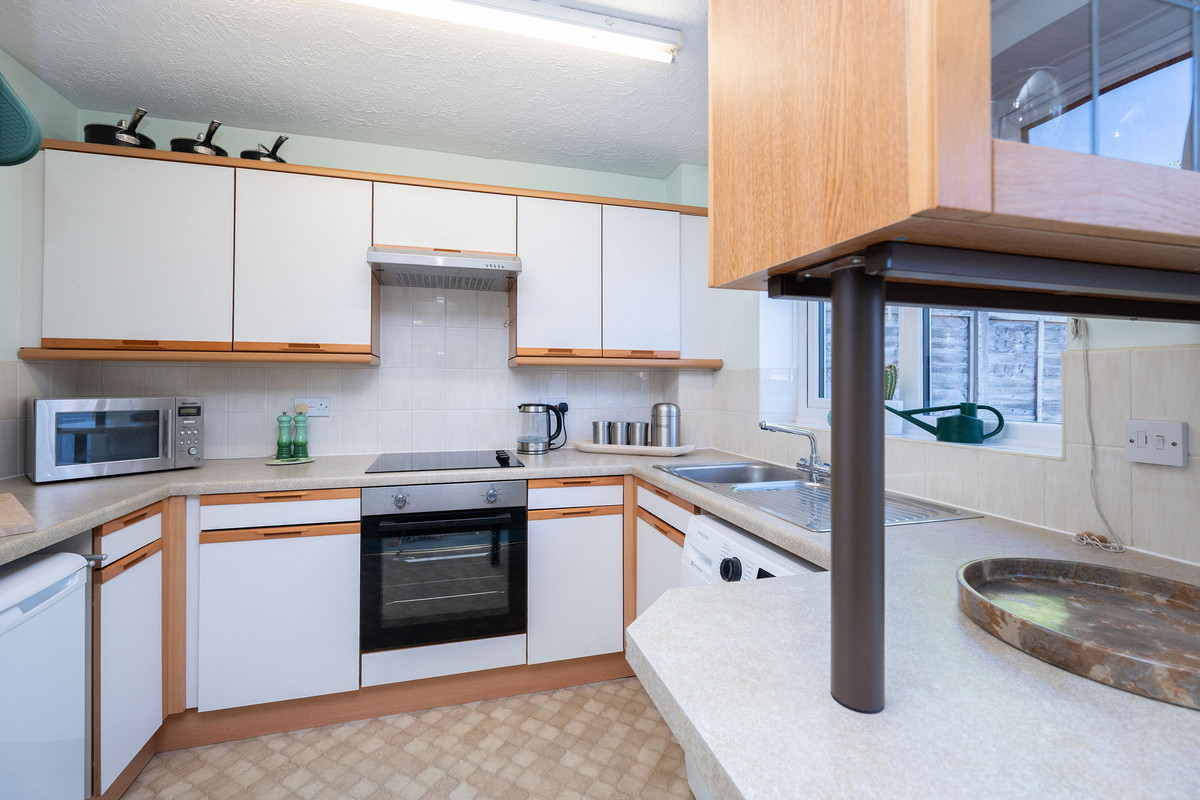 Bignor Close, Horsham, RH12, photo 6