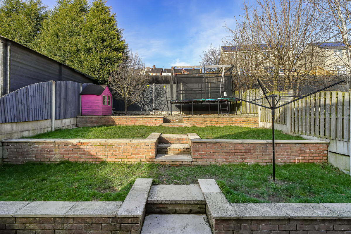 Doveside Drive, Barnsley, S73, photo 5