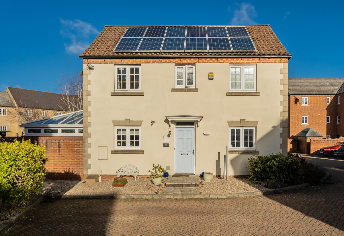 Hayworth Place, Oxley Park, Milton Keynes, MK4