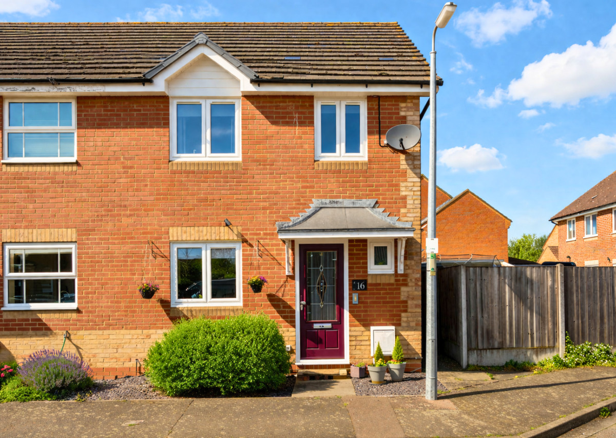 Chandlers Close, Marston Moretaine, Bedford, MK43