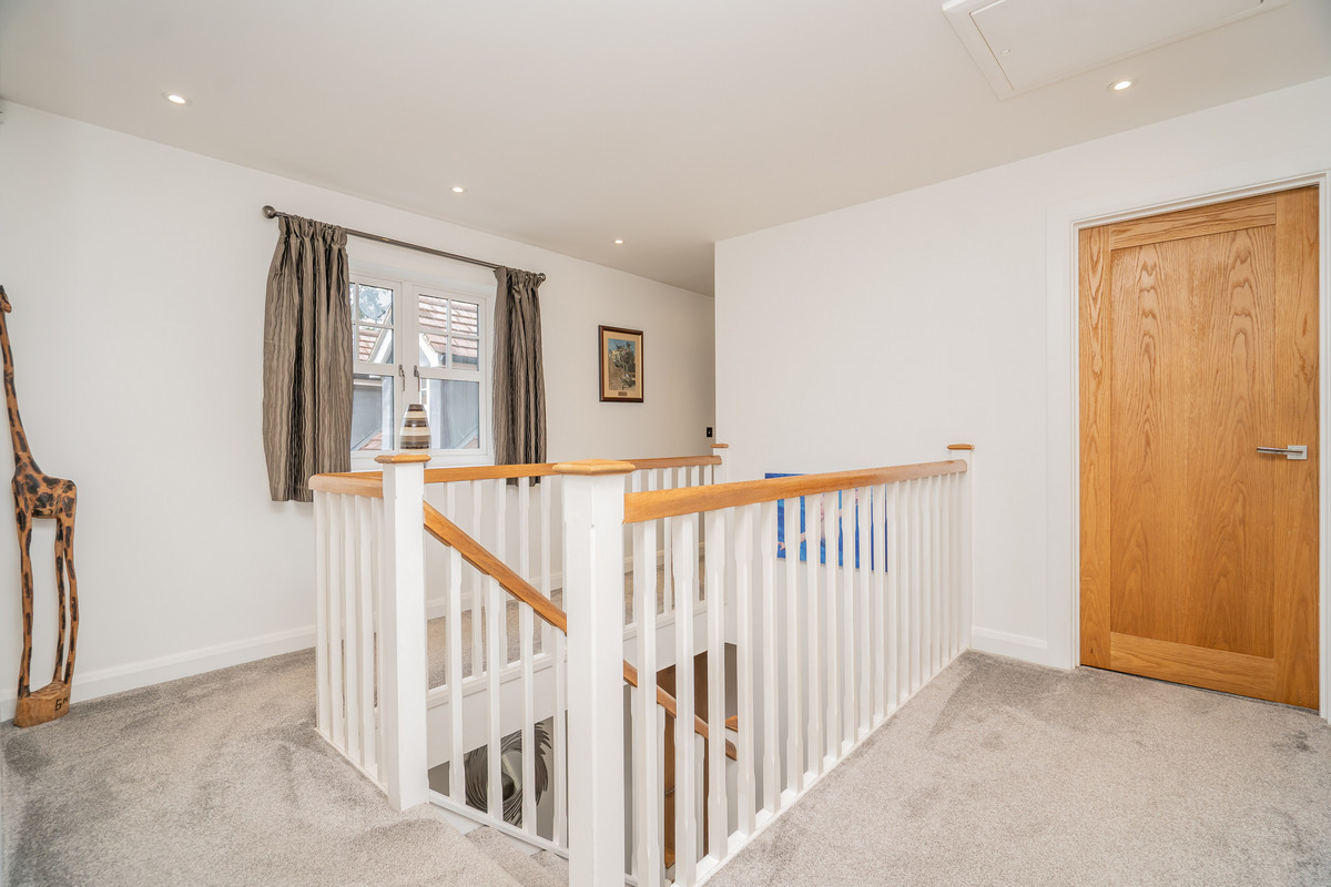 Cedar Court, Newport Pagnell, Milton Keynes MK14, photo 25