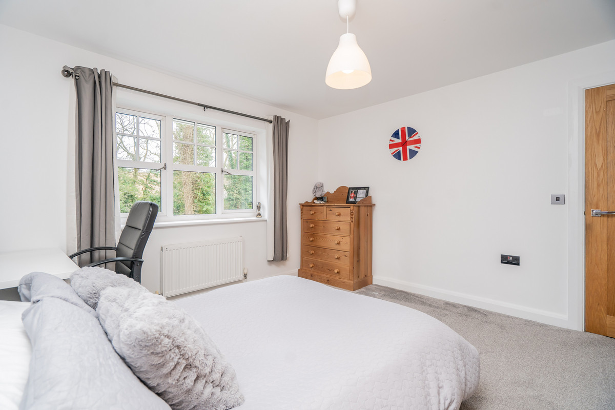 Cedar Court, Newport Pagnell, Milton Keynes MK14, photo 32