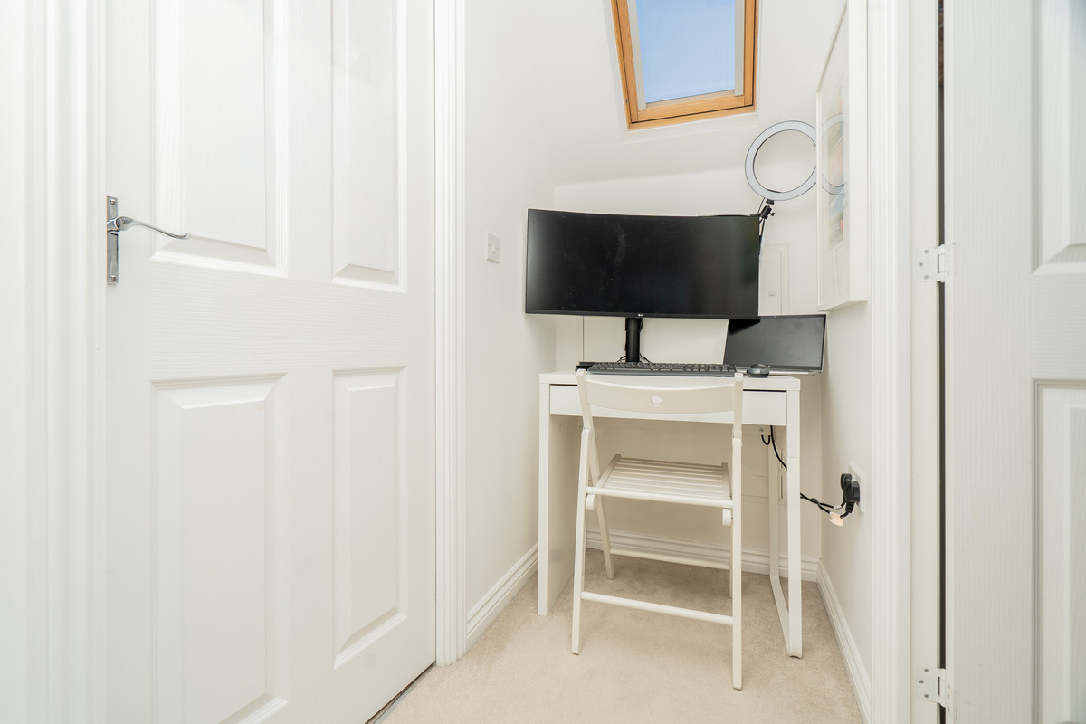 Bonaire Grange, Newton Leys, Milton Keynes, MK3, photo 30