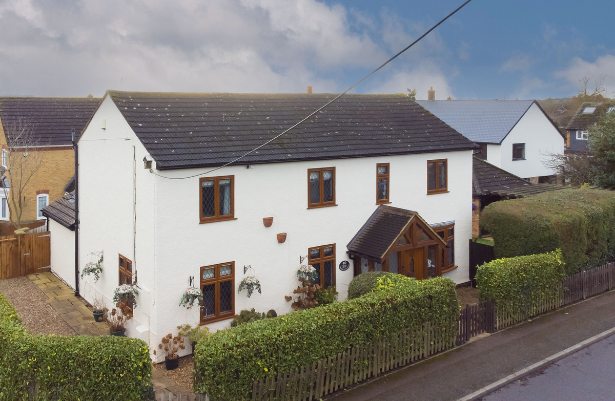Tilsworth Road, Leighton Buzzard, LU7