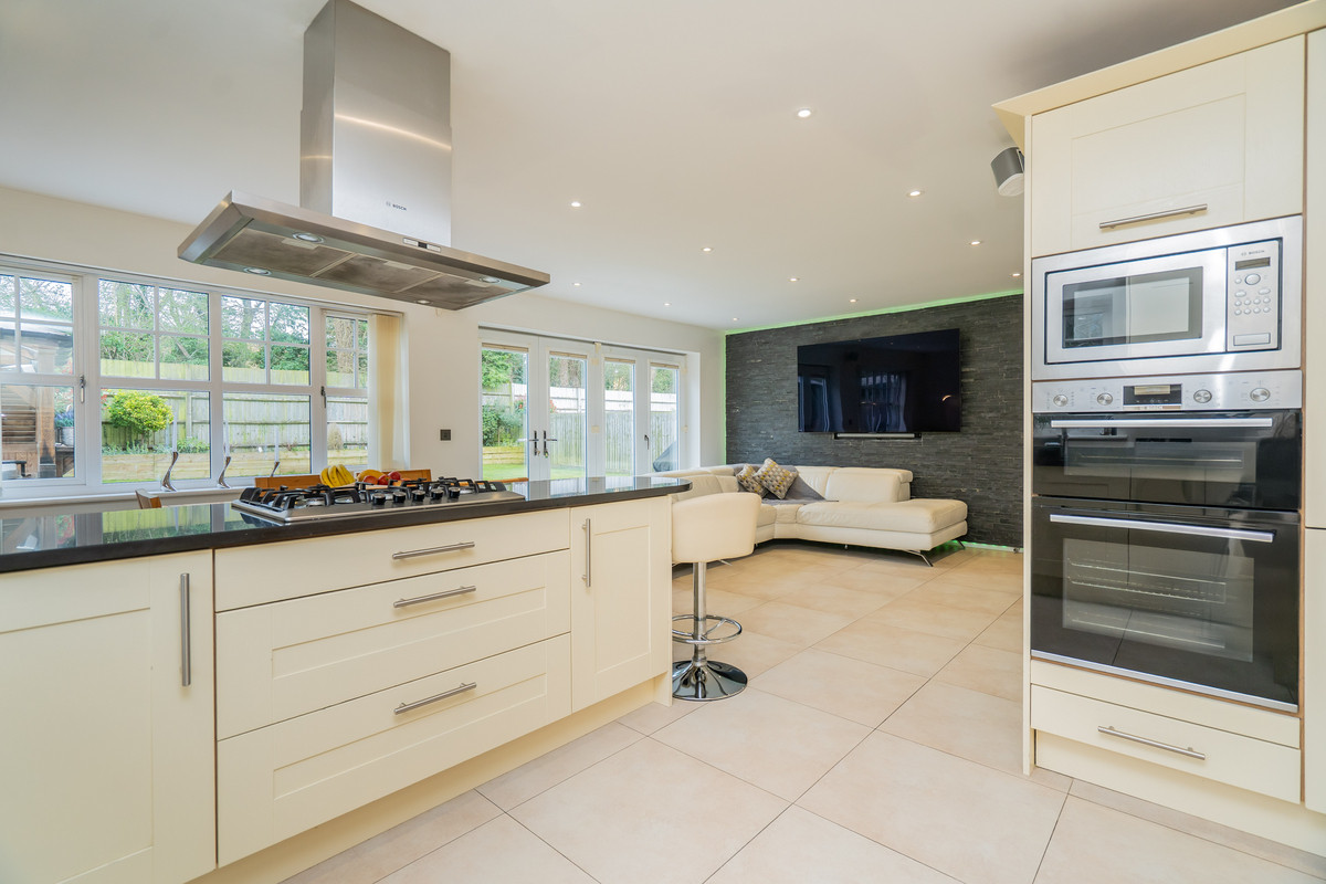 Cedar Court, Newport Pagnell, Milton Keynes MK14, photo 7