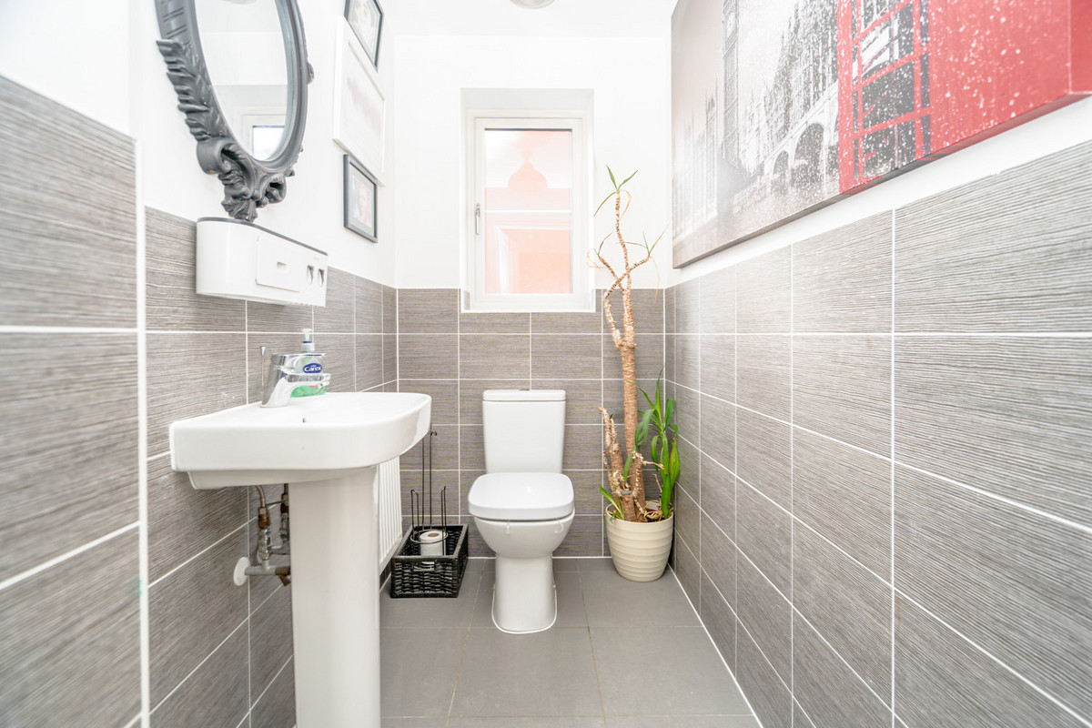 Trinidad Grove Newton Leys, Milton Keynes, MK3, photo 6