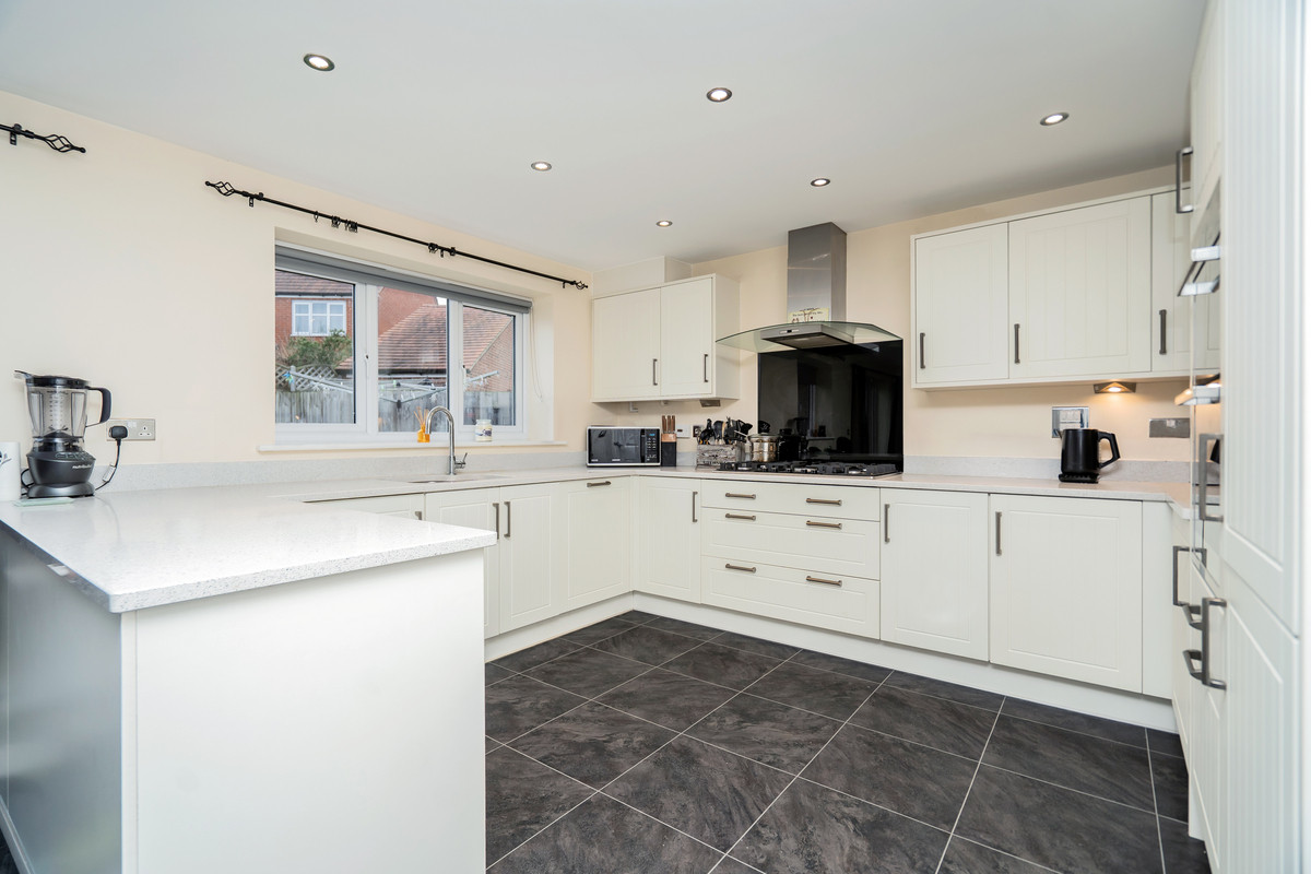 Harris Close, Newton Leys Milton Keynes, MK3, photo 11