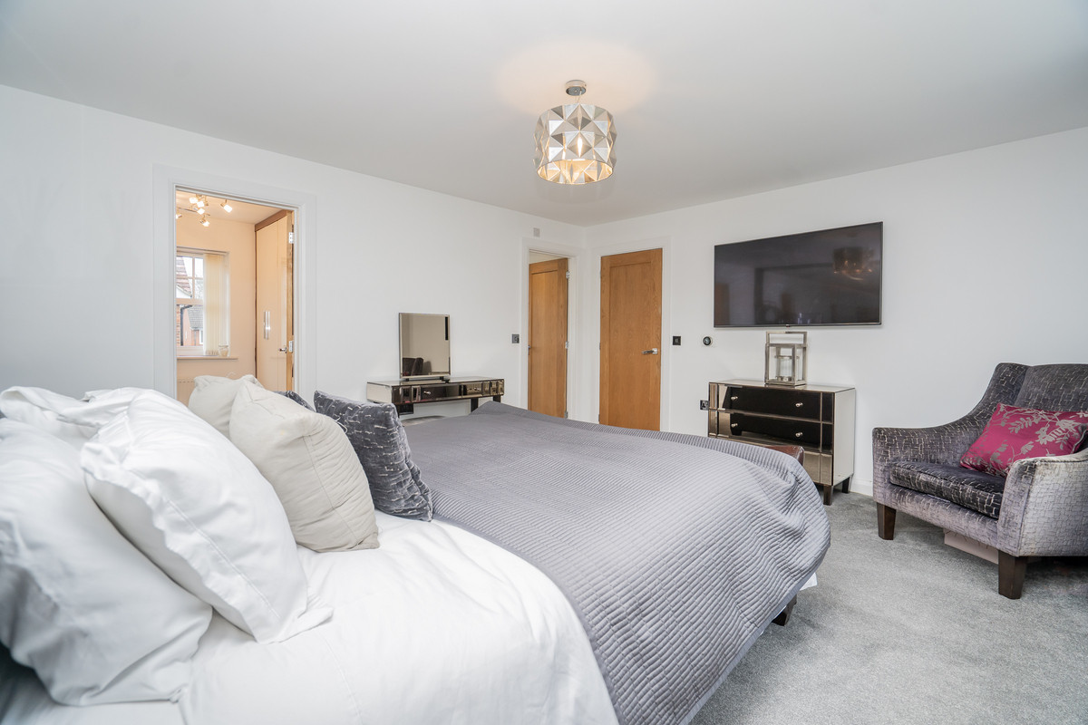 Cedar Court, Newport Pagnell, Milton Keynes MK14, photo 22