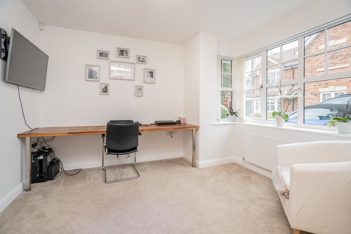Cedar Court, Newport Pagnell, Milton Keynes MK14, photo 17