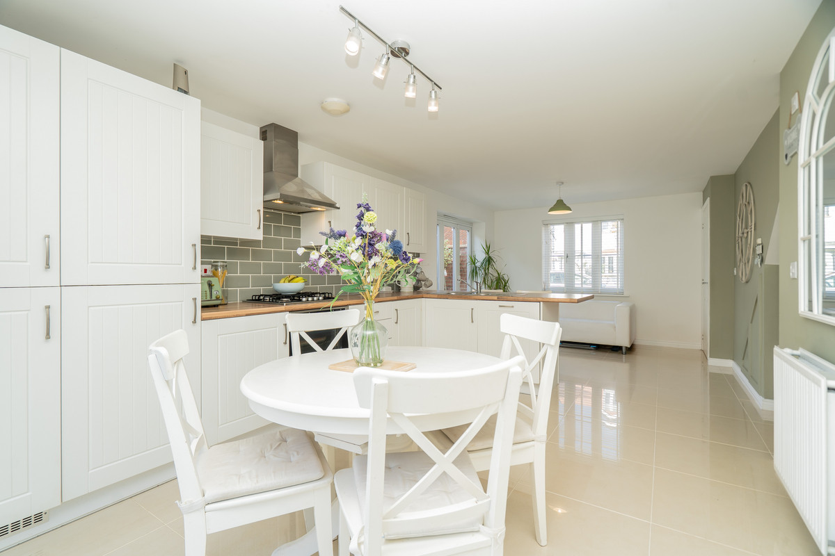 Bonaire Grange, Newton Leys, Milton Keynes, MK3, photo 4