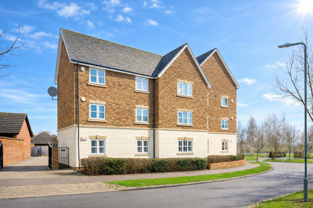 Morland Drive, Grange Farm, Milton Keynes, MK8