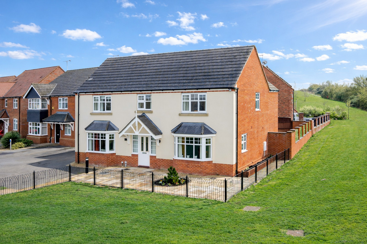 Harris Close
