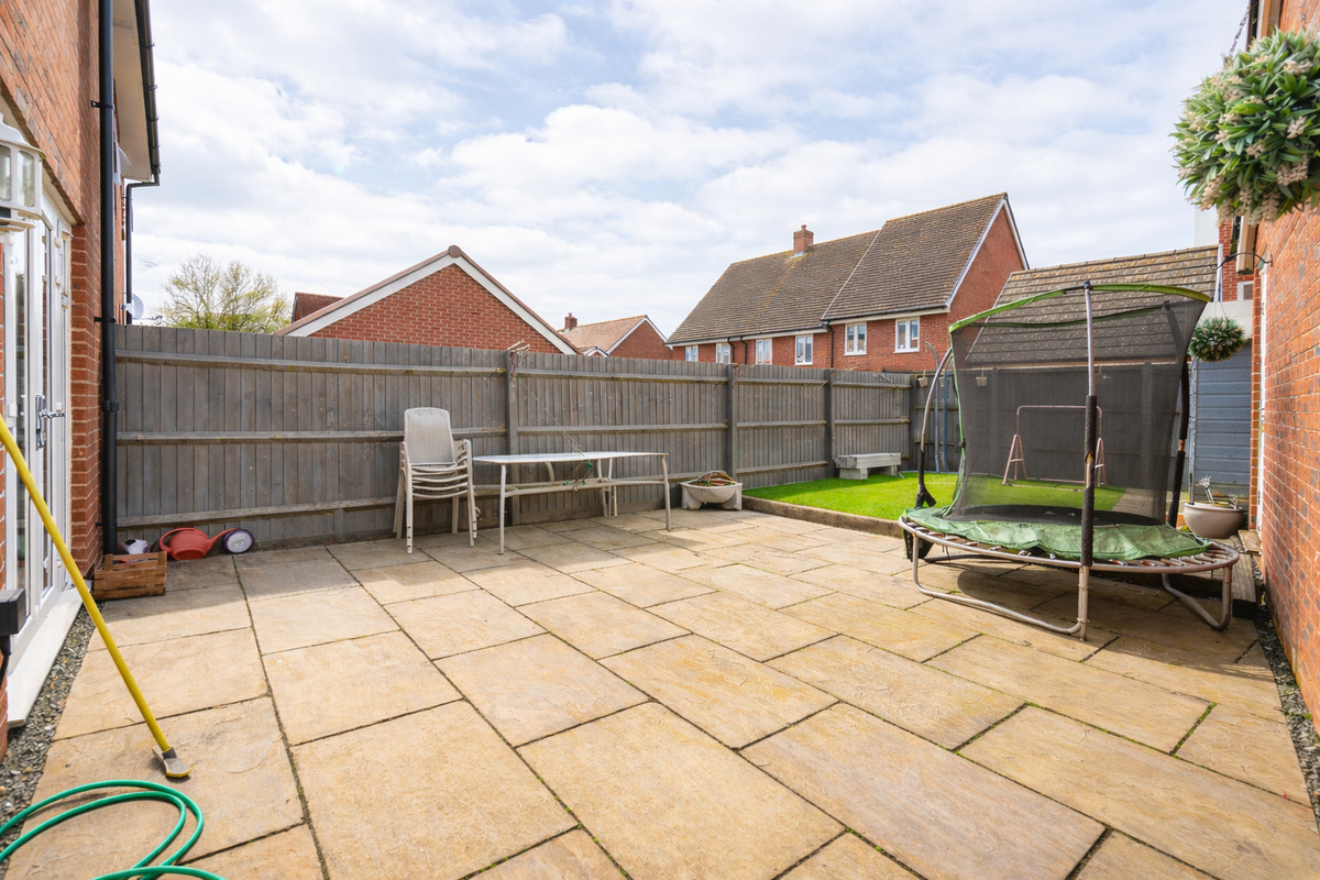 Trinidad Grove Newton Leys, Milton Keynes, MK3, photo 11