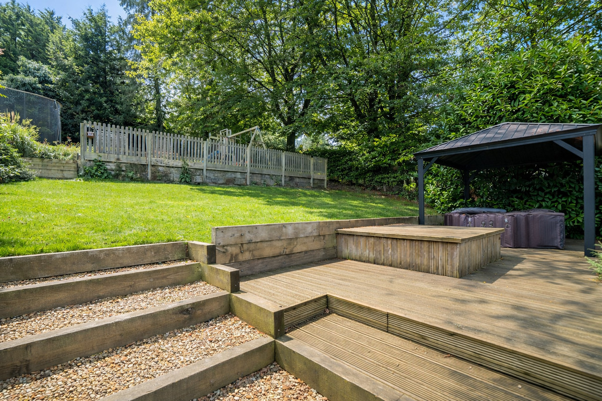 West Hill, Aspley Guise MK17, photo 28