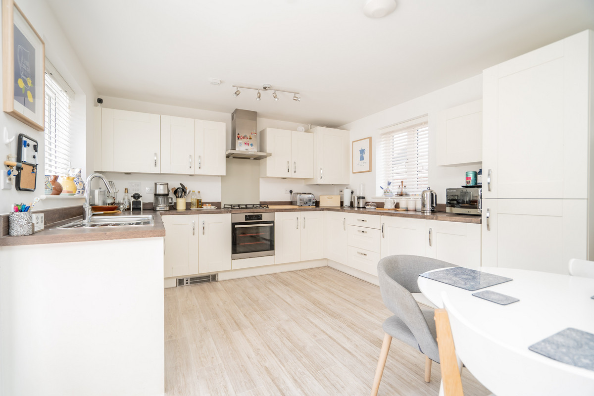 Anglesey View, Newton Leys, Milton Keynes, MK3, photo 2