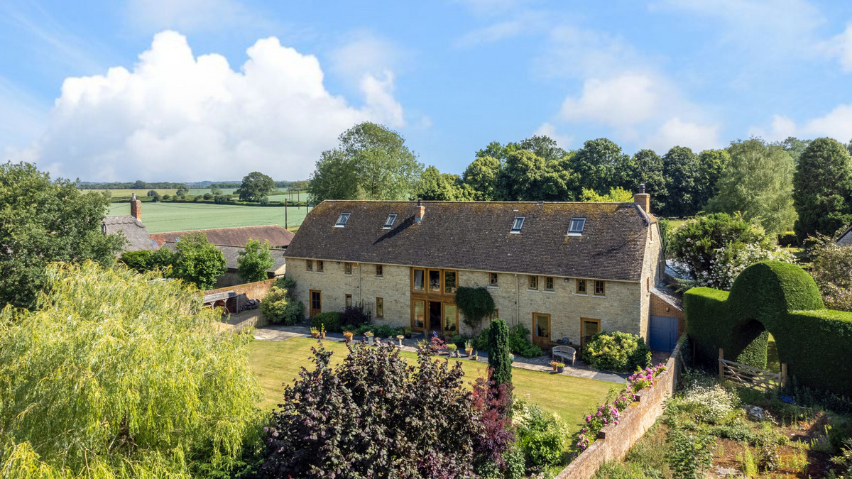 Leckhampstead Road, Wicken, Milton Keynes MK19