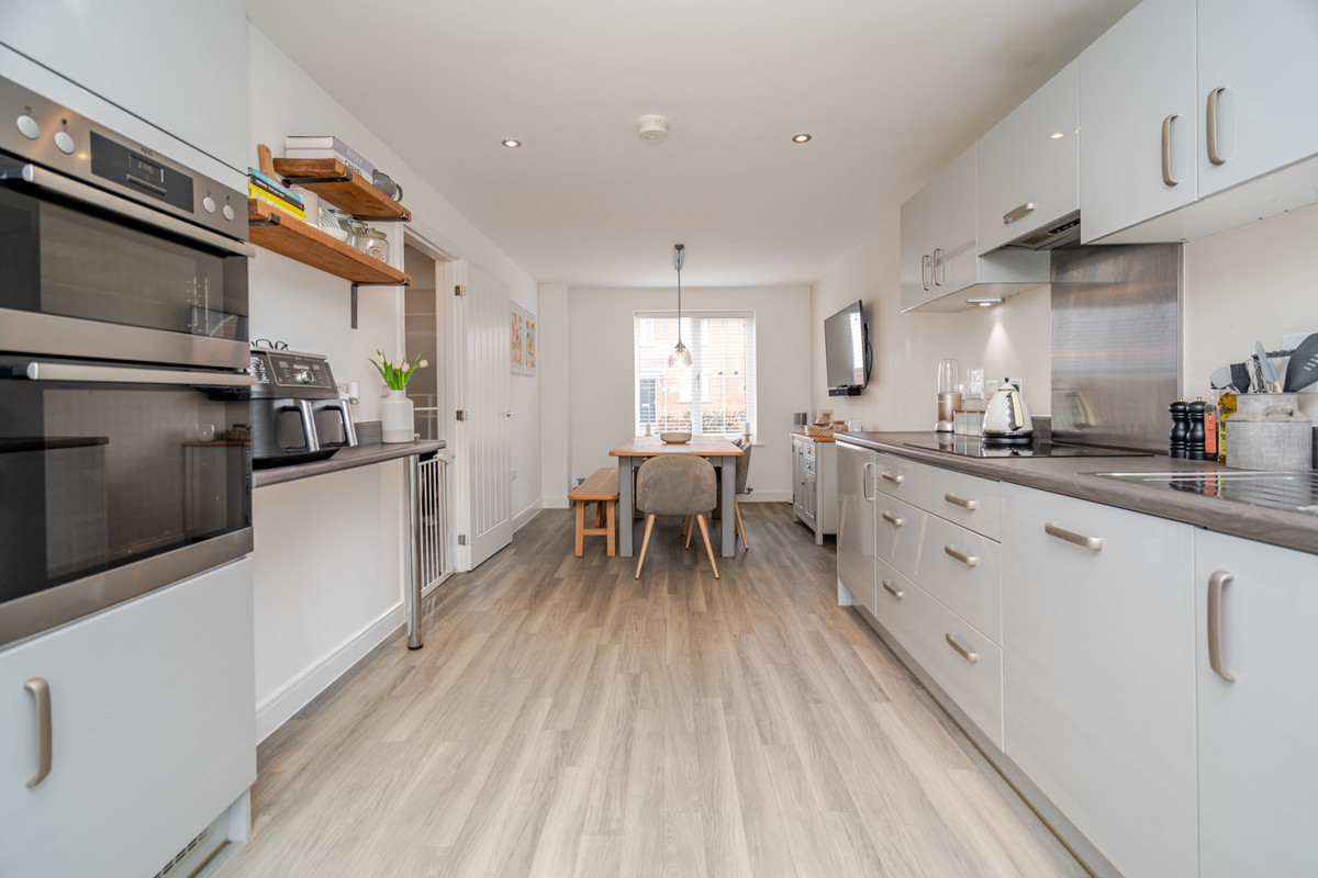 Galapagos Grove, Newton Leys, Milton Keynes, MK3, photo 11