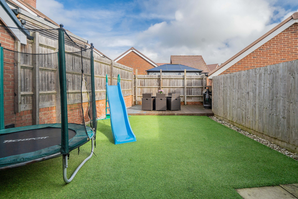 Trinidad Grove, Milton Keynes, MK3, photo 11