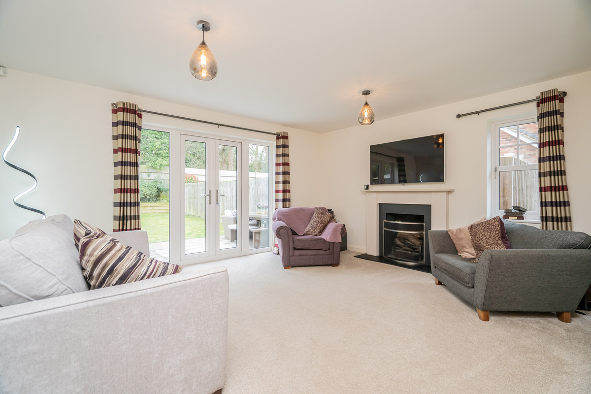 Cedar Court, Newport Pagnell, Milton Keynes MK14, photo 14