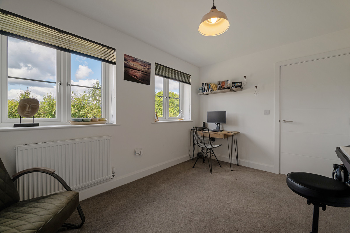 Cruickshank Mead, Leighton Buzzard, LU7, photo 6
