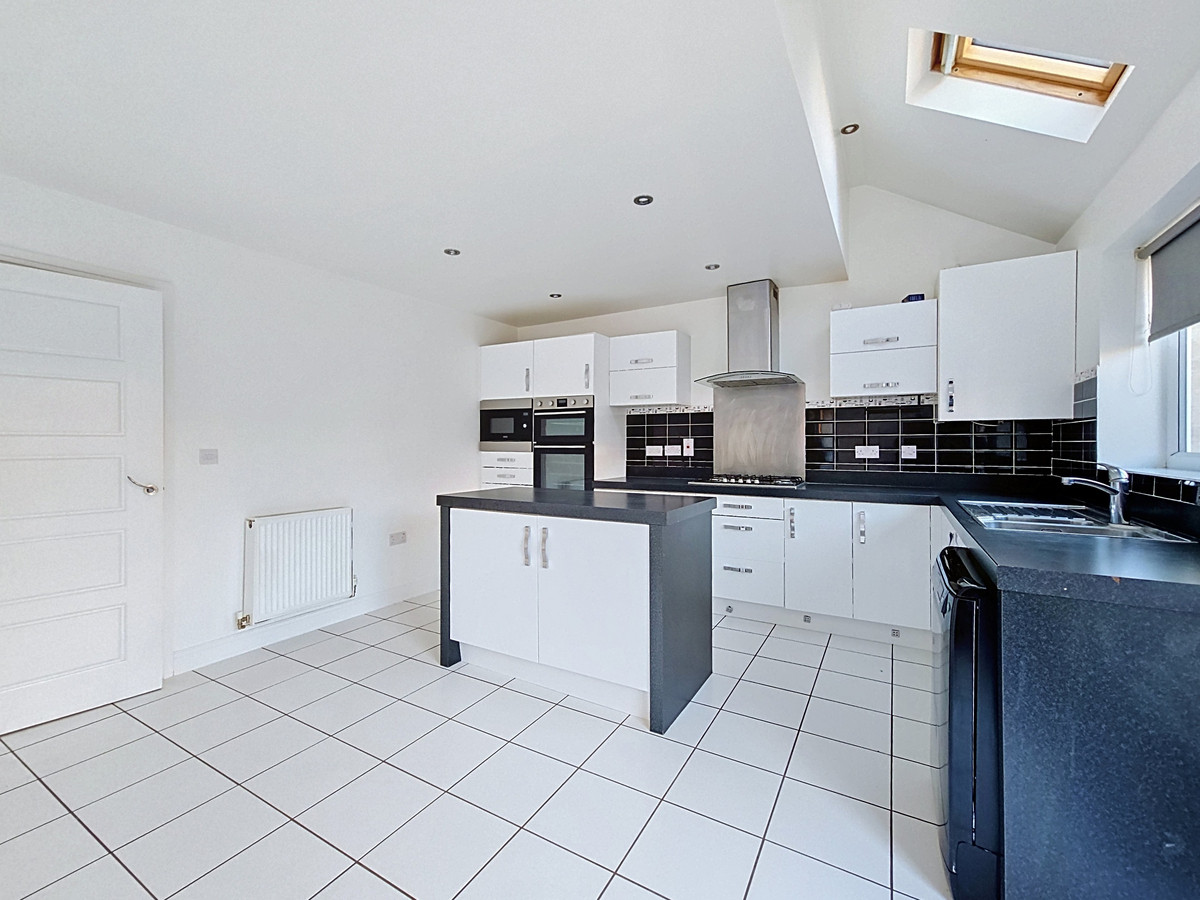 Bradfield Way, Rotherham, S60, photo 5
