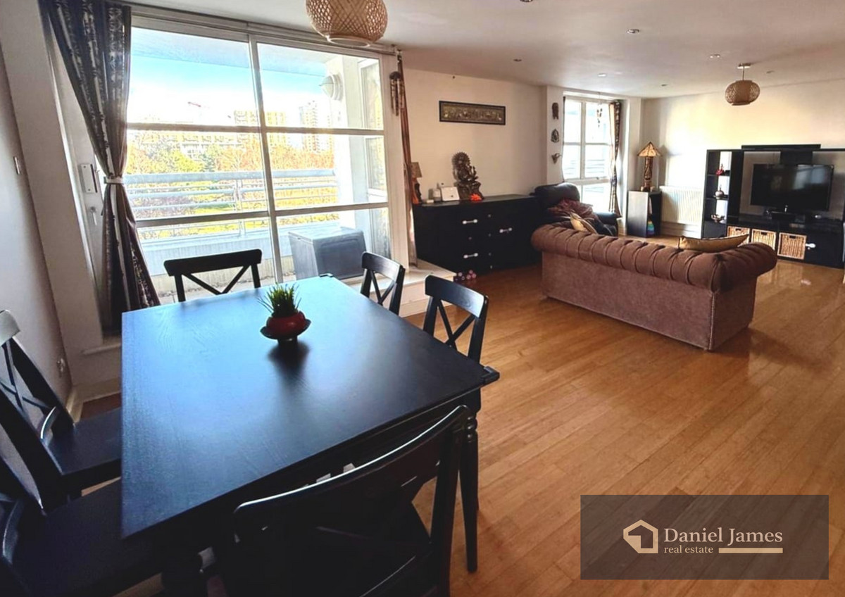 Barrier Point Road, London, E16, photo 5