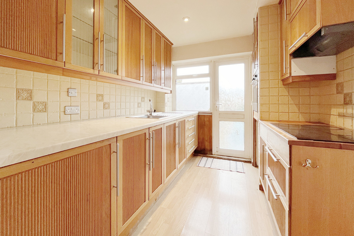 20, Basildon, SS16, photo 3