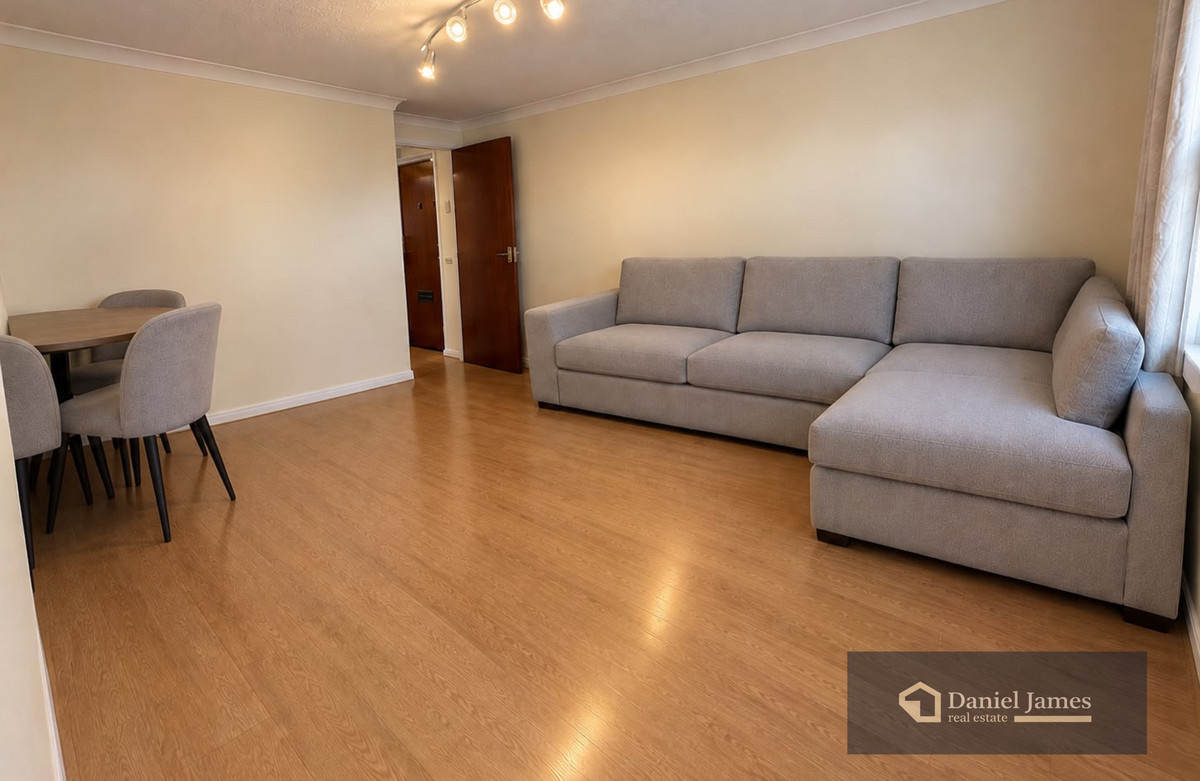Manford Way, Chigwell, IG7