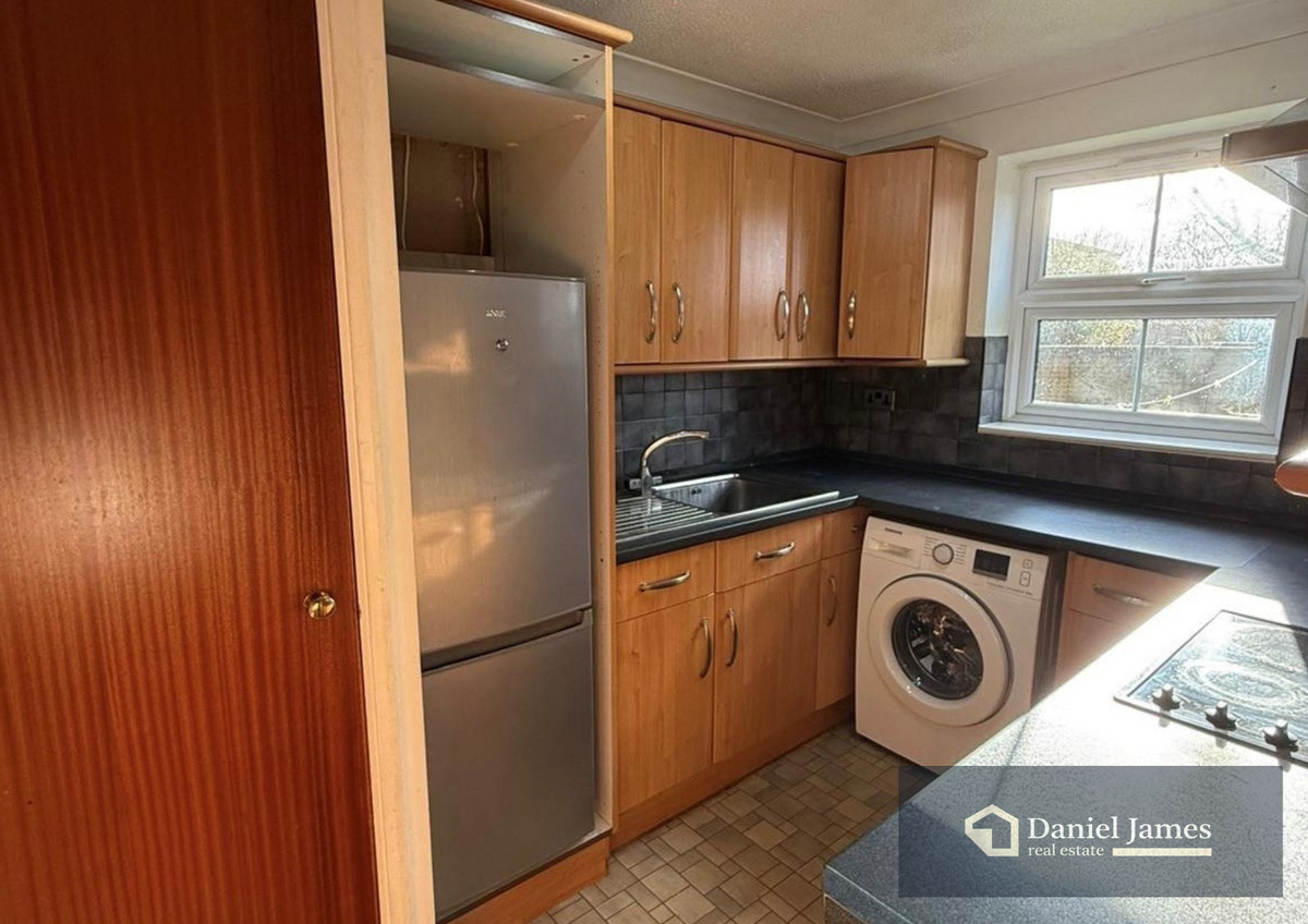 Manford Way, Chigwell, IG7, photo 4