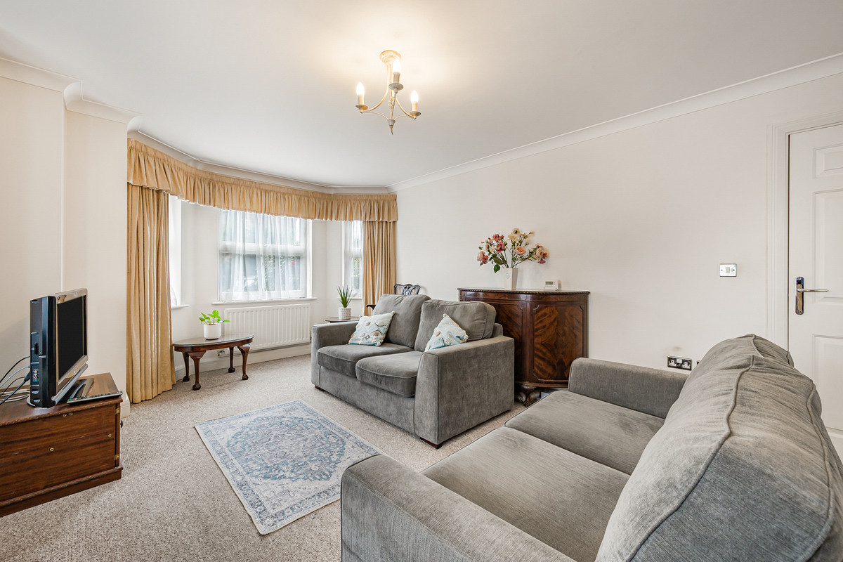 Cheadle Road, Cheadle Hulme, SK8, photo 2
