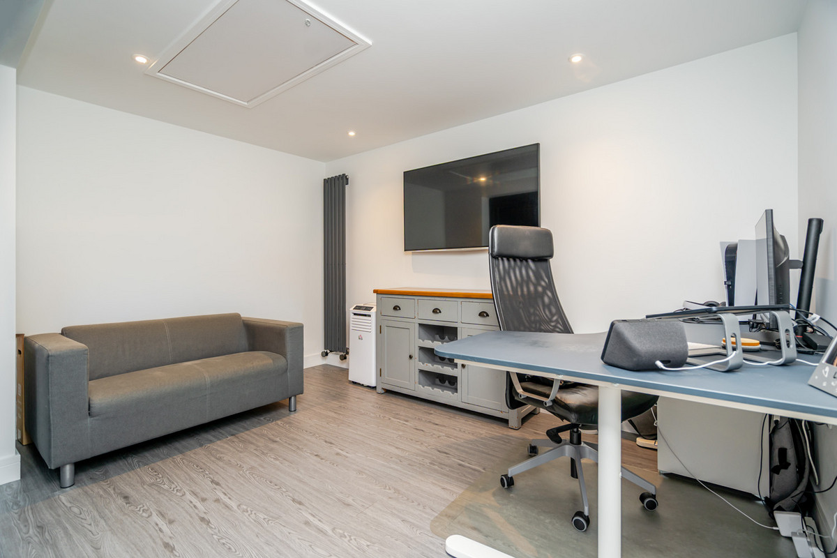 Willis Street Newton Leys, Milton Keynes, MK3, photo 17