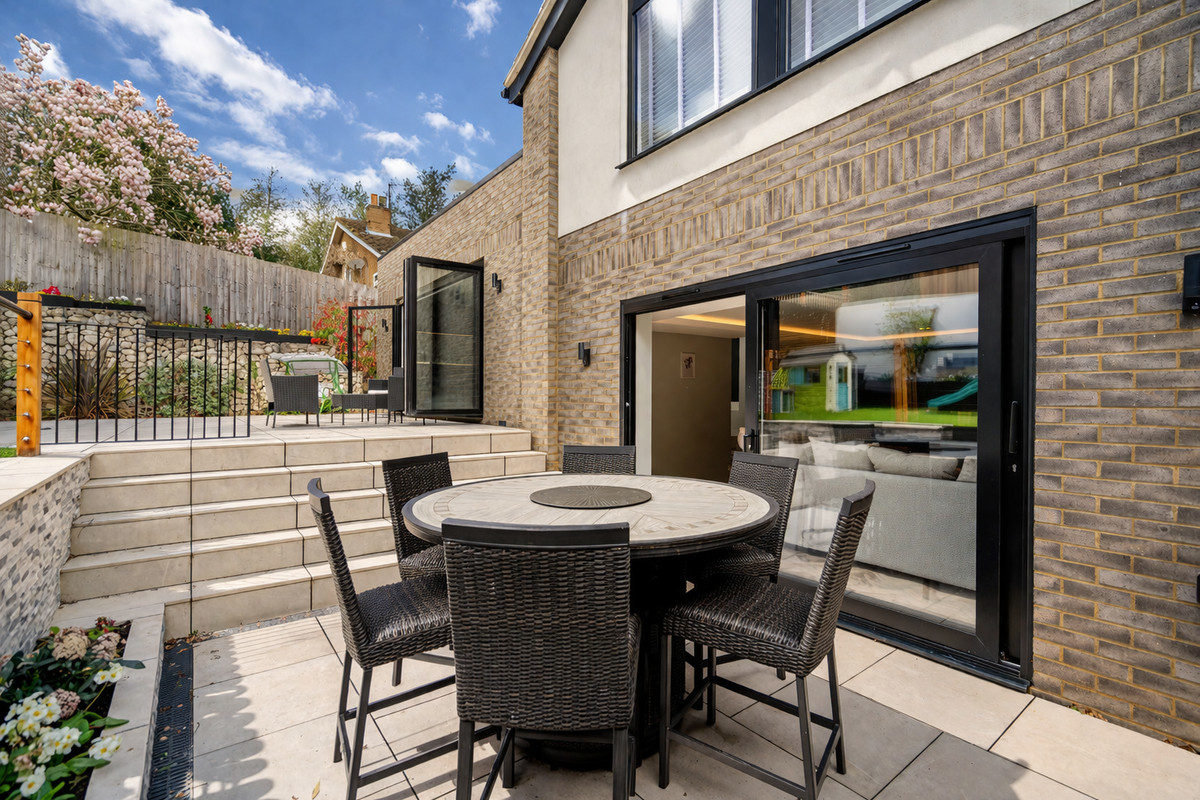 Church Hill, Aspley Guise MK17, photo 18