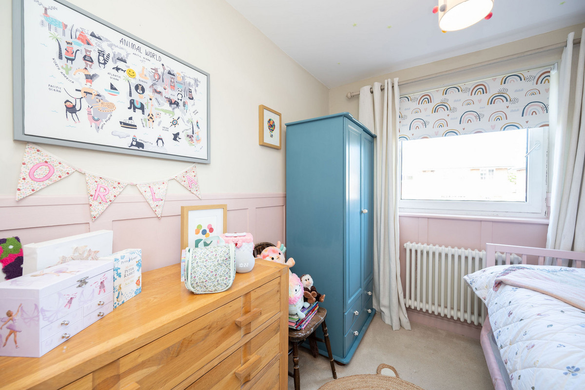 Hill Mead, Horsham, RH12, photo 24