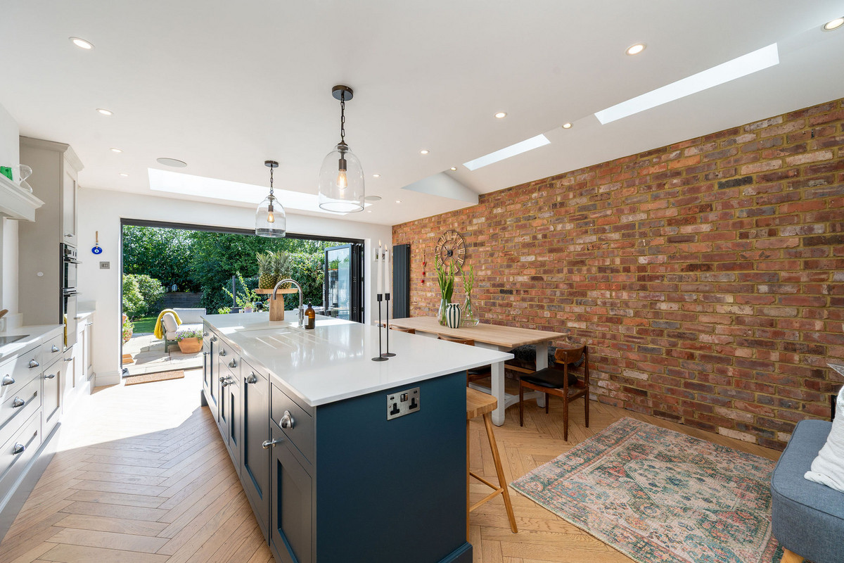 Hill Mead, Horsham, RH12, photo 4