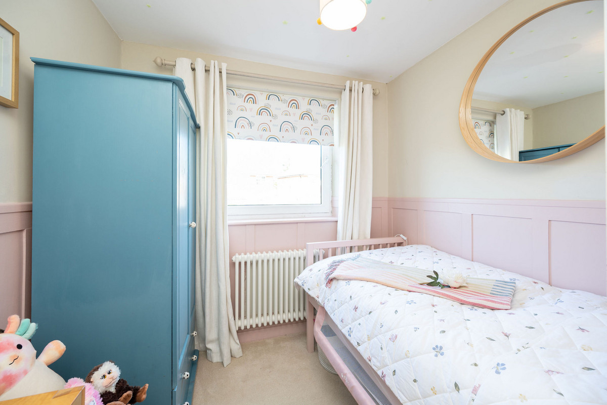 Hill Mead, Horsham, RH12, photo 25