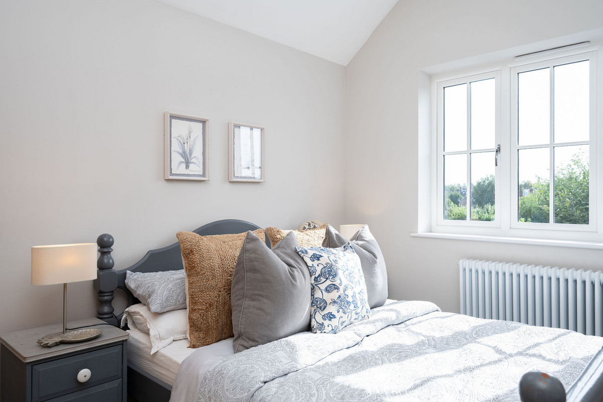 Hill Mead, Horsham, RH12, photo 19