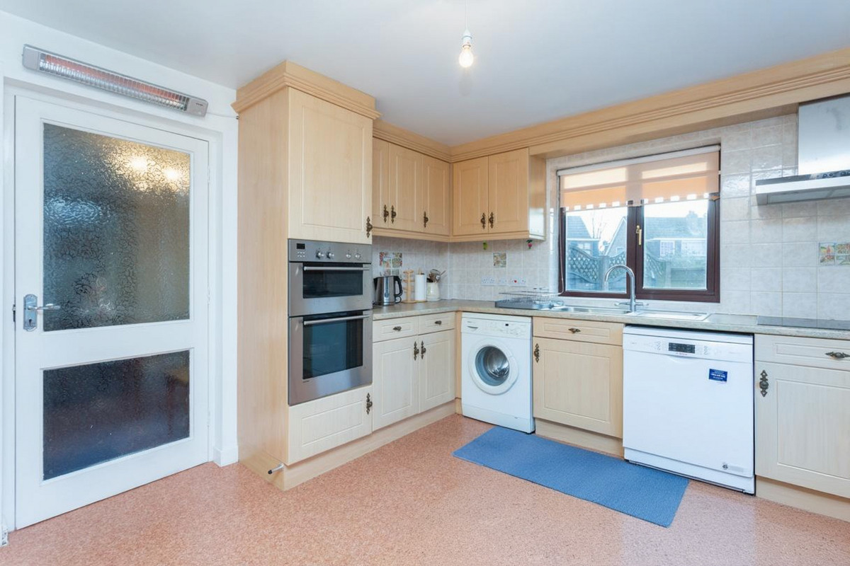 Martinfield, Fulwood, PR2, photo 3