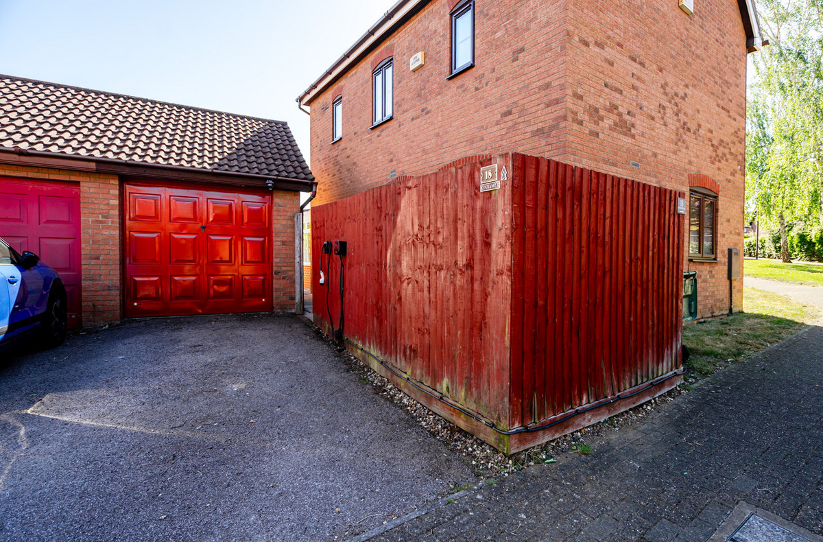 Upper Wood Close, Shenley Brook End, Milton Keynes, MK5, photo 24
