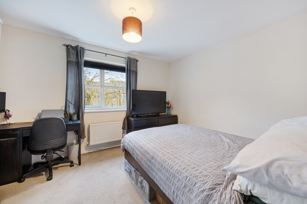 Admiral Way, Hyde, SK14, photo 9