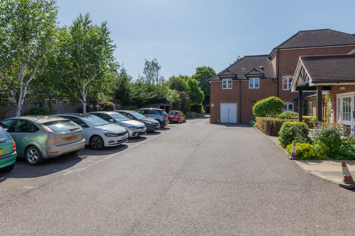 Stewart Court, Epping, CM16, photo 11