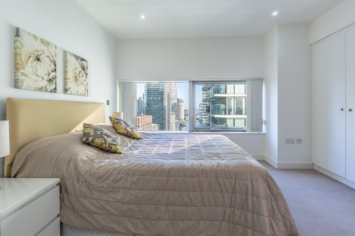 Landmark West Tower London E14, photo 12