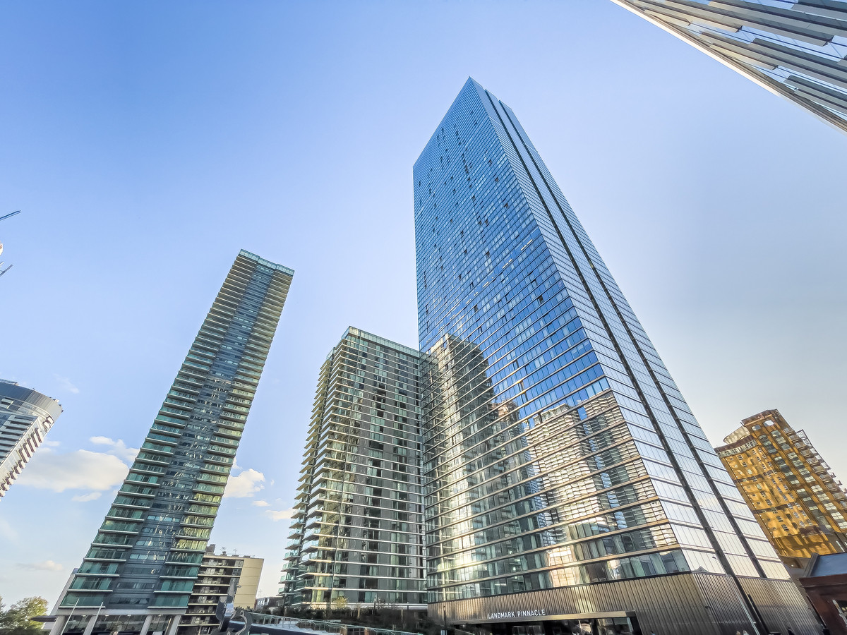 Landmark West Tower London E14, photo 13