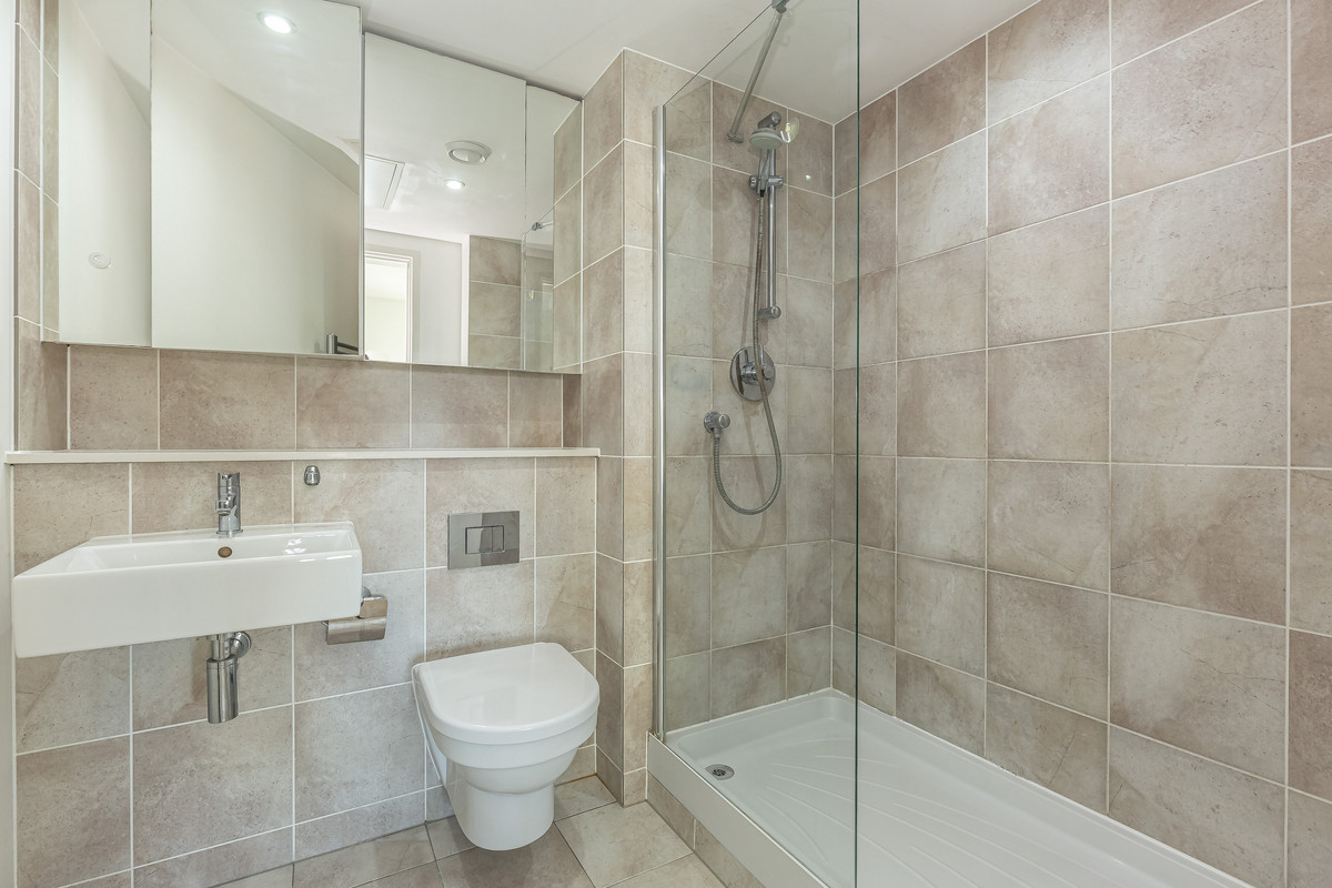 Landmark West Tower London E14, photo 9