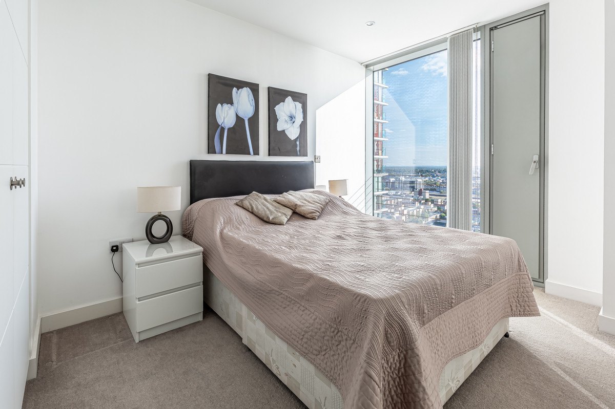 Landmark West Tower London E14, photo 8