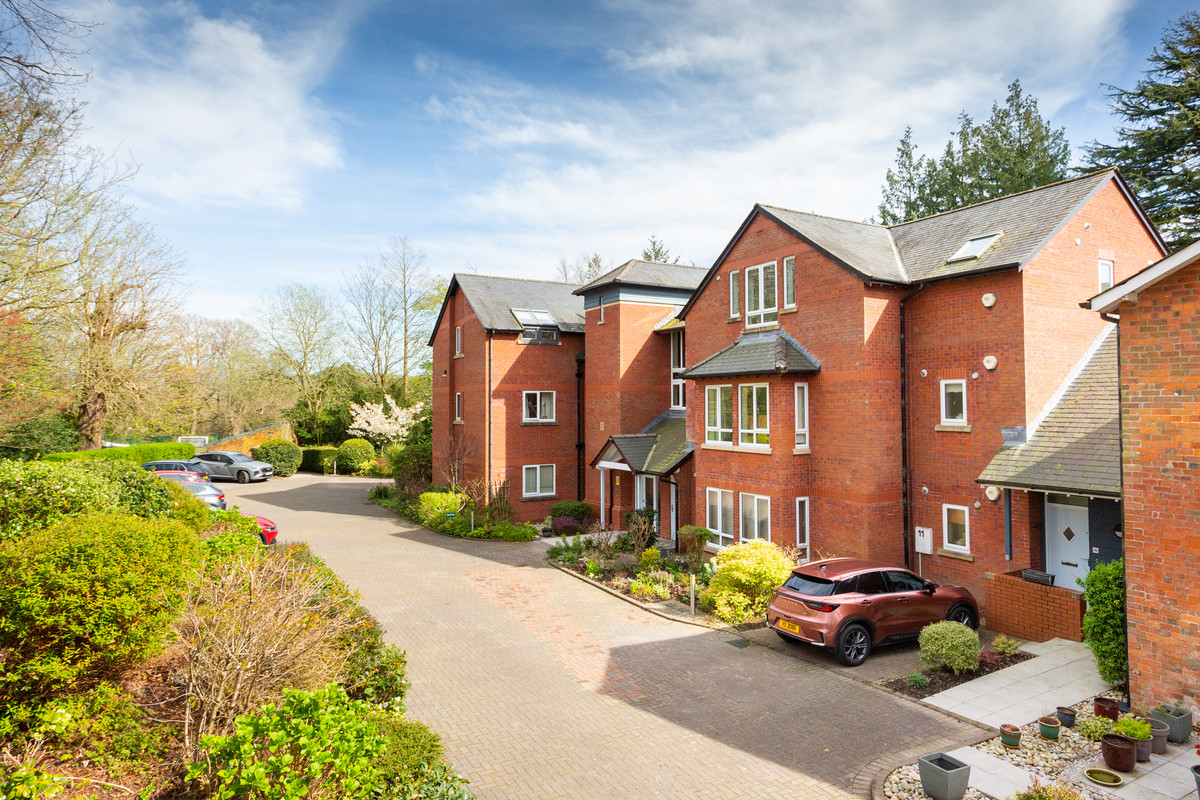 Elmhurst, Bowgreave, PR3