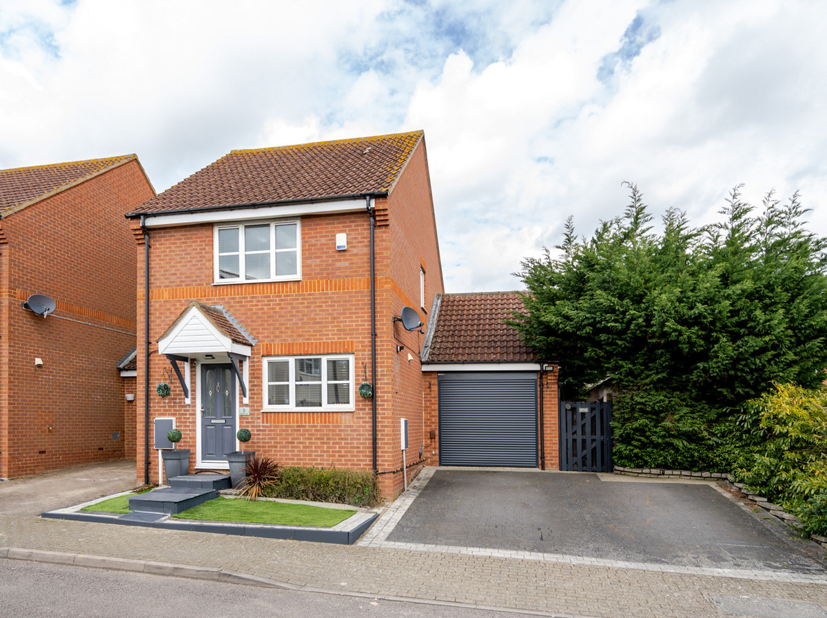 Gunver Lane, Tattenhoe, Milton Keynes MK4