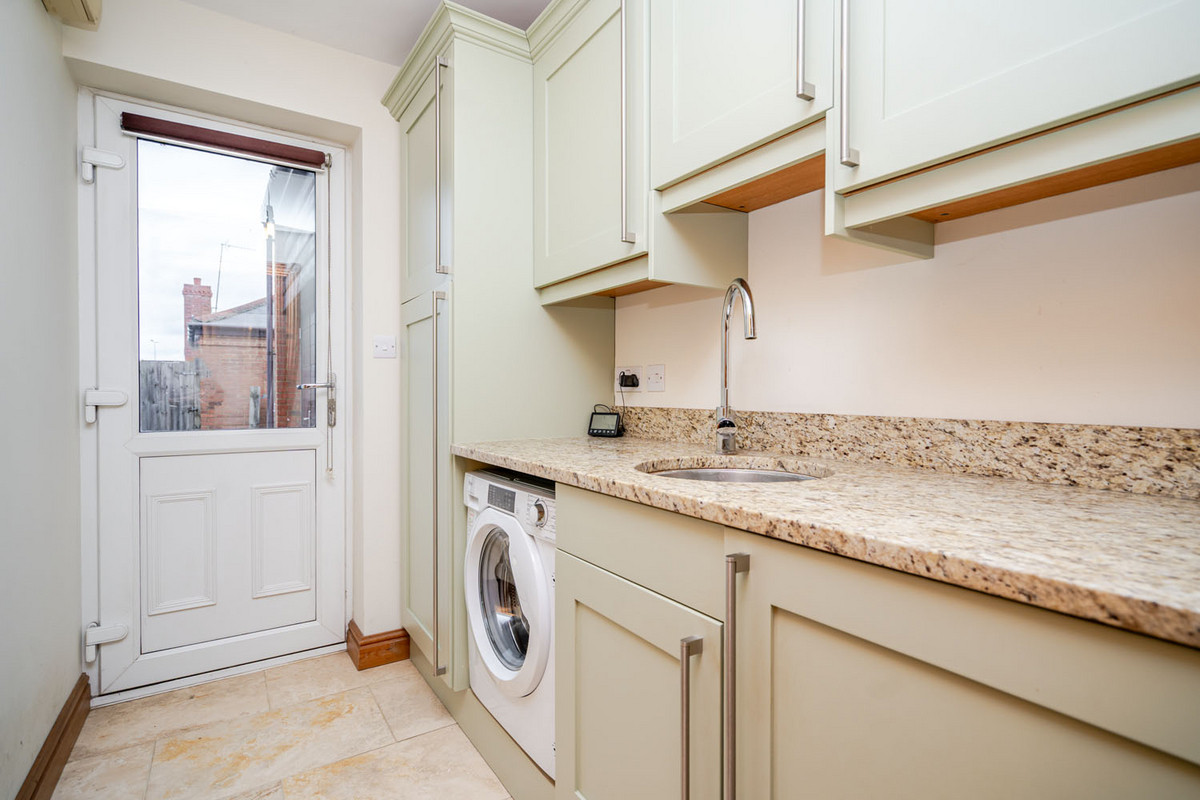 Pyms Stables, Newport Pagnell, MK16, photo 11