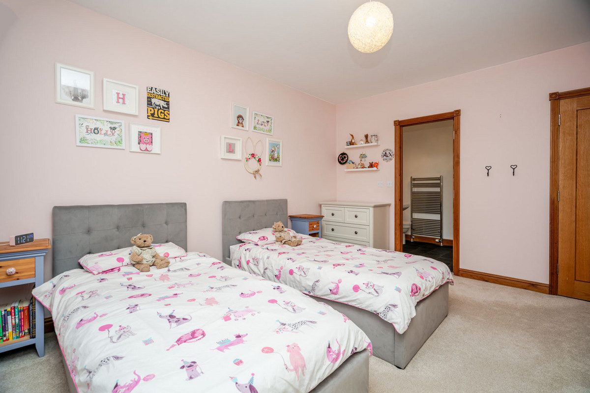 Pyms Stables, Newport Pagnell, MK16, photo 31