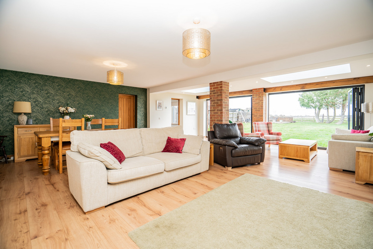 Pyms Stables, Newport Pagnell, MK16, photo 12